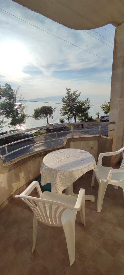 Apartments Vela - Pestani, Охрид Екстериор снимка