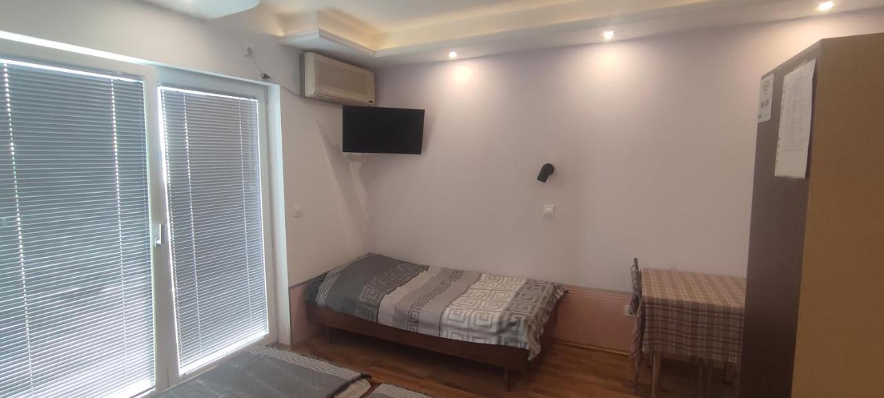 Apartments Vela - Pestani, Охрид Екстериор снимка
