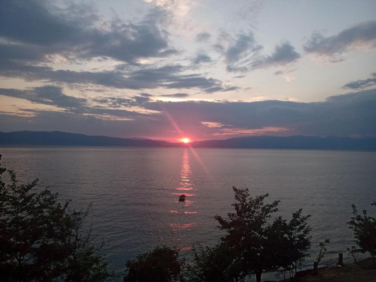 Apartments Vela - Pestani, Охрид Екстериор снимка