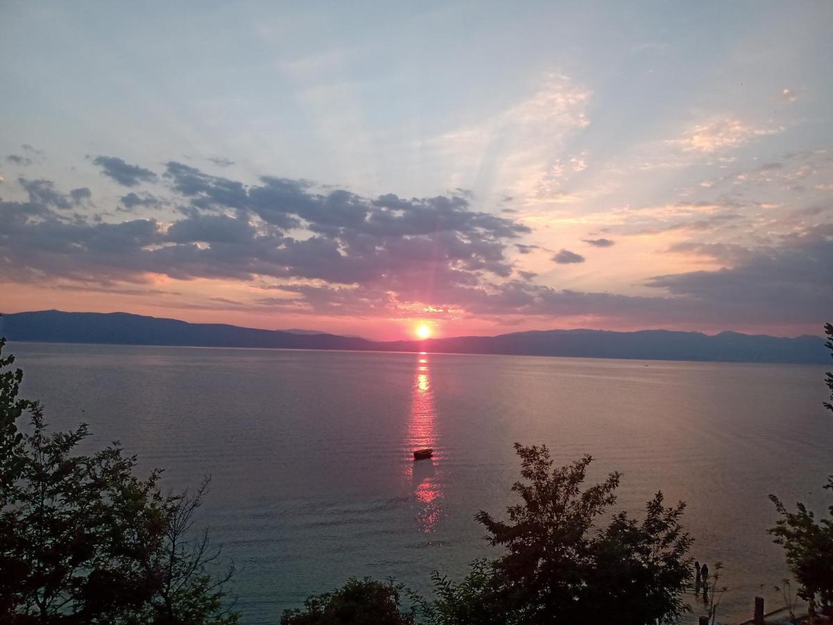 Apartments Vela - Pestani, Охрид Екстериор снимка